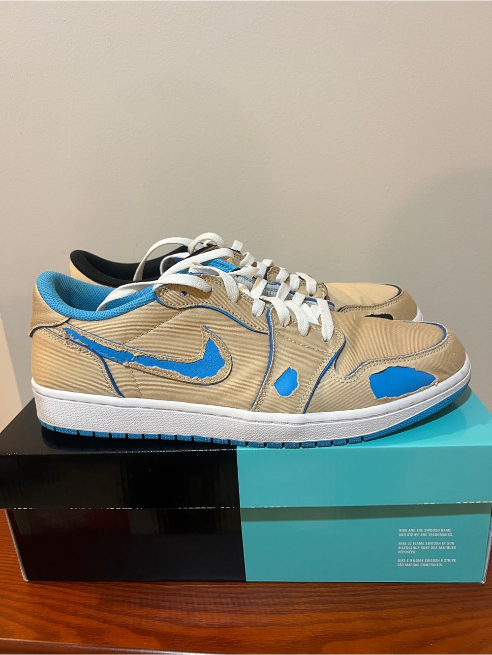 Air Jordan 1 Low SB 'Desert Ore'